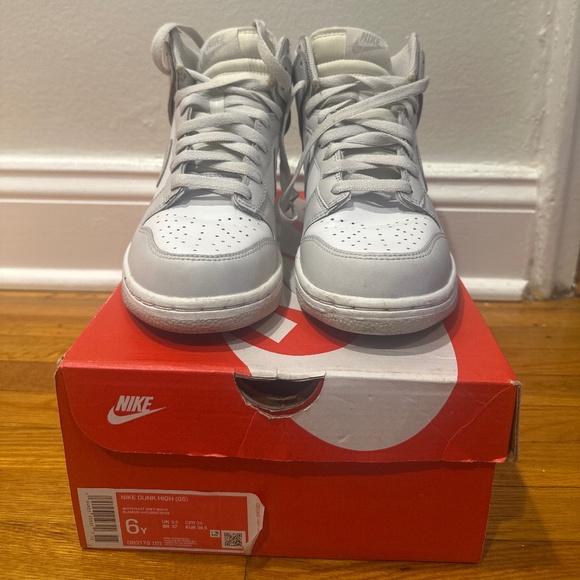 Nike Dunks - Picture 1 of 5